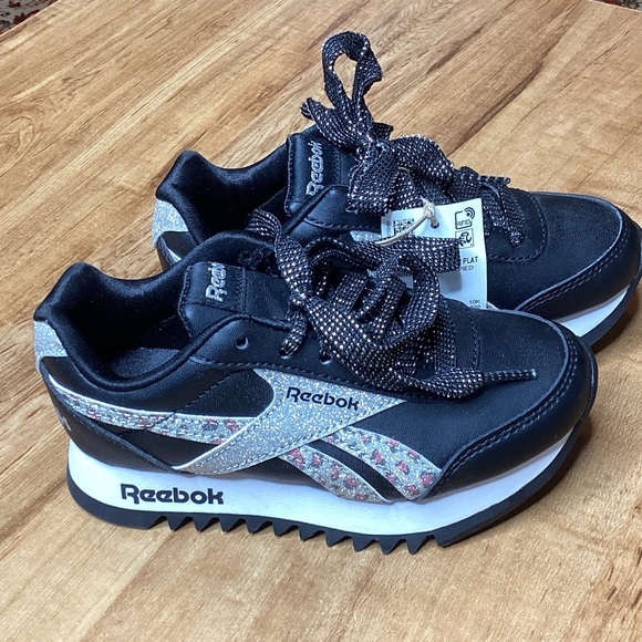 Reebok Kids Black and White Sneakers with Glitter accent Sz 10.5 toddler - Picture 1 of 9